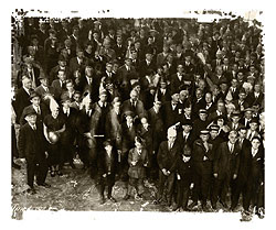 Photo showing the Trading Floor Board of Trade, Kansas City, January 9, 1925.